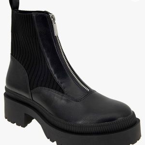 Combat boots